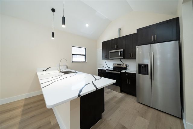 643 Rayenell Avenue, Dallas, TX 75217