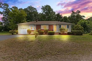 58 Harlan Cir, Brockton, MA 02301