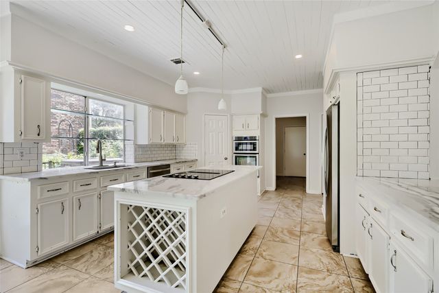 2803 Wyndham Lane, Richardson, TX 75082