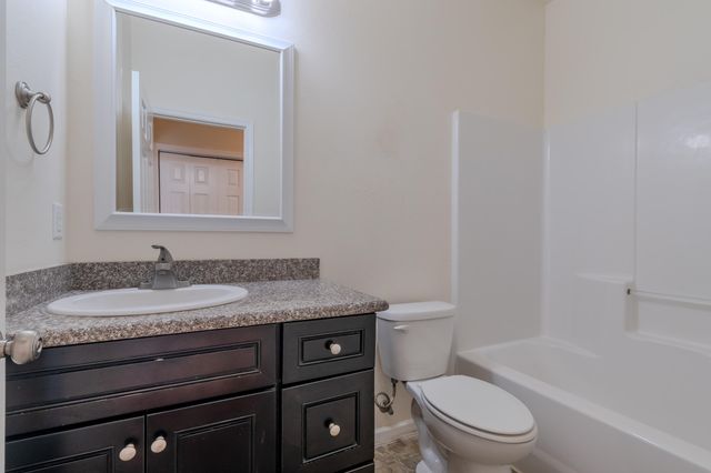 855 Tannin Drive, Medford, OR 97501