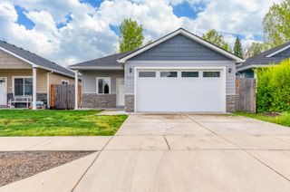 855 Tannin Drive, Medford, OR 97501