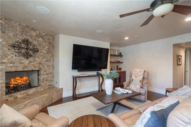 920 11th, Huntington Beach, CA 92648