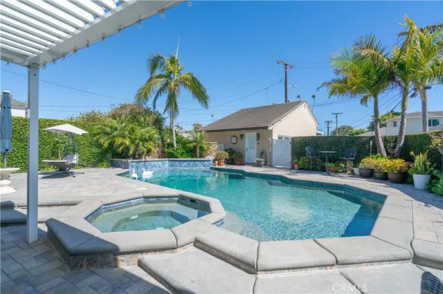 920 11th, Huntington Beach, CA 92648