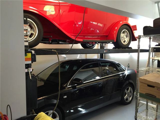 920 11th, Huntington Beach, CA 92648