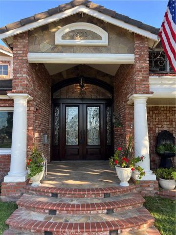 920 11th, Huntington Beach, CA 92648