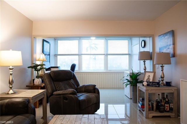 1724 Pine Valley DR 204, Fort Myers, FL 33907