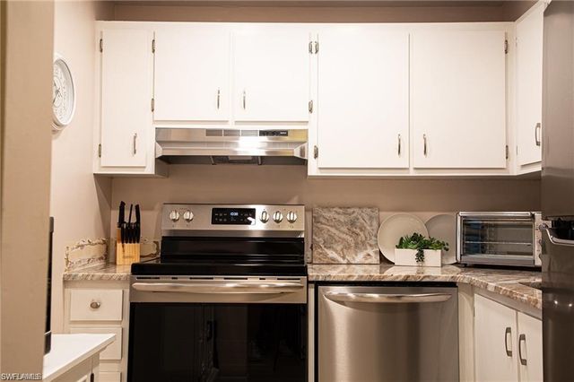 1724 Pine Valley DR 204, Fort Myers, FL 33907