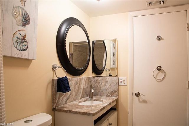 1724 Pine Valley DR 204, Fort Myers, FL 33907