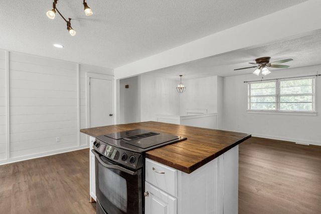 178 Melody Lane, Ringgold, GA 30736