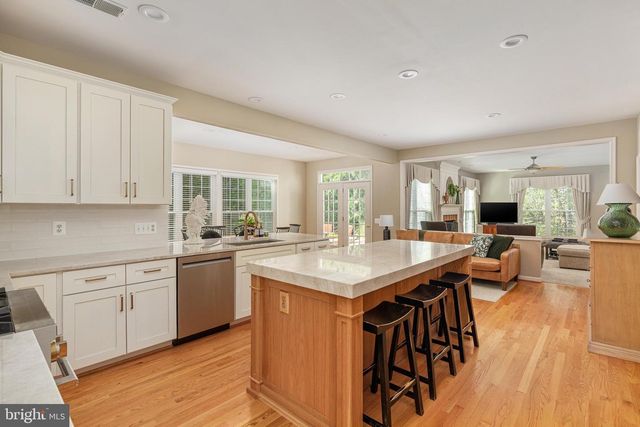 5950 TUMBLE CREEK CT, Haymarket, VA 20169