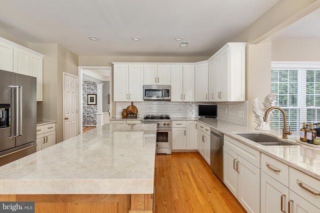 5950 TUMBLE CREEK CT, Haymarket, VA 20169