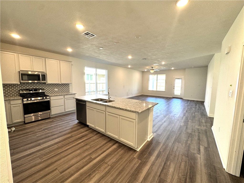 1217 Verona Drive, College Station, TX 77845 — photo 4