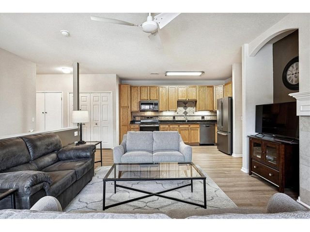 22960 E Roxbury Dr F, Aurora, CO 80016