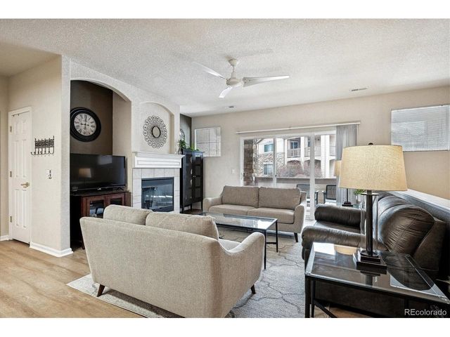 22960 E Roxbury Dr F, Aurora, CO 80016