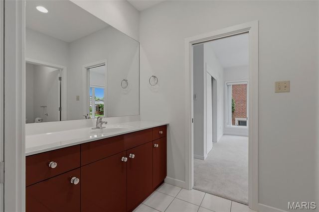 8333 Kingsbury Boulevard, Clayton, MO 63105