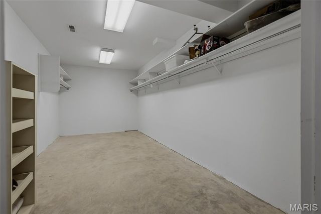 8333 Kingsbury Boulevard, Clayton, MO 63105