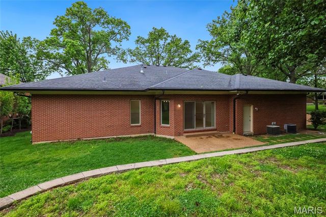 8333 Kingsbury Boulevard, Clayton, MO 63105