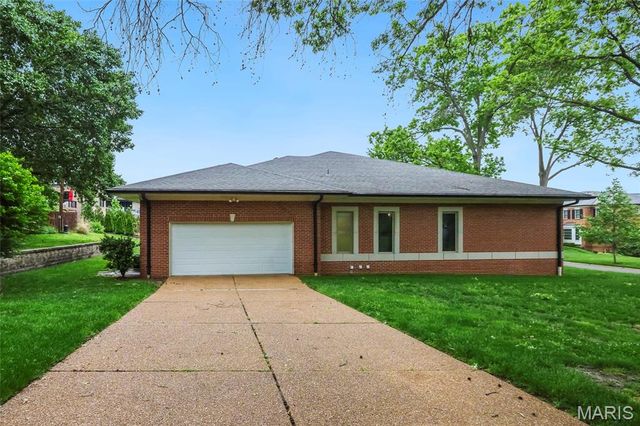 8333 Kingsbury Boulevard, Clayton, MO 63105