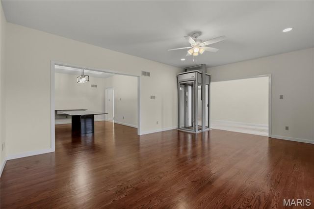 8333 Kingsbury Boulevard, Clayton, MO 63105