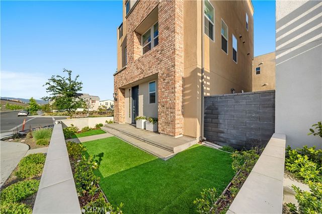 41 Stable Dr, Rancho Mission Viejo, CA 92694