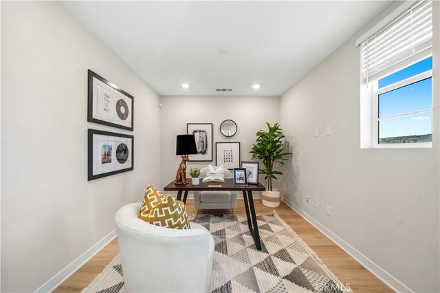 41 Stable Dr, Rancho Mission Viejo, CA 92694