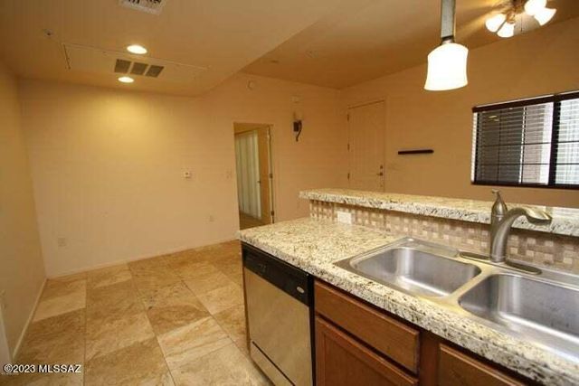 2010 E River Rd Unit 101, Tucson, AZ 85718