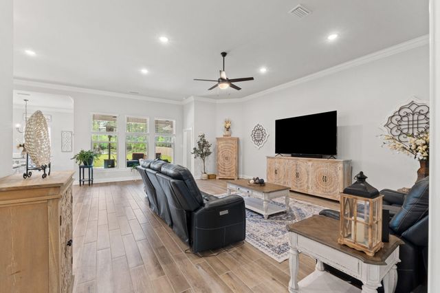365 Kaleidoscope Cove, Freeport, FL 32439