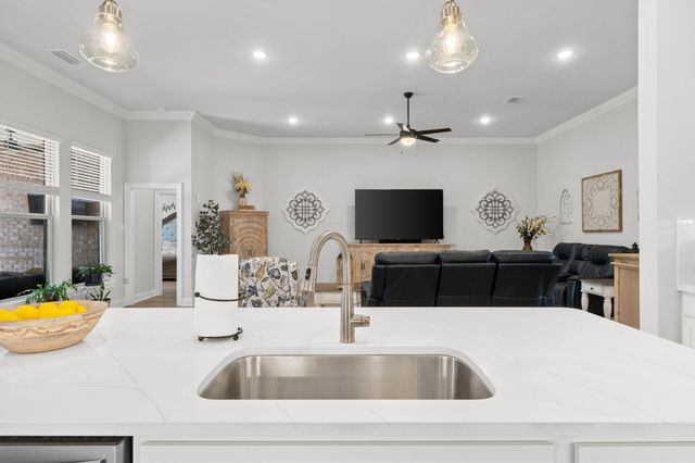 365 Kaleidoscope Cove, Freeport, FL 32439
