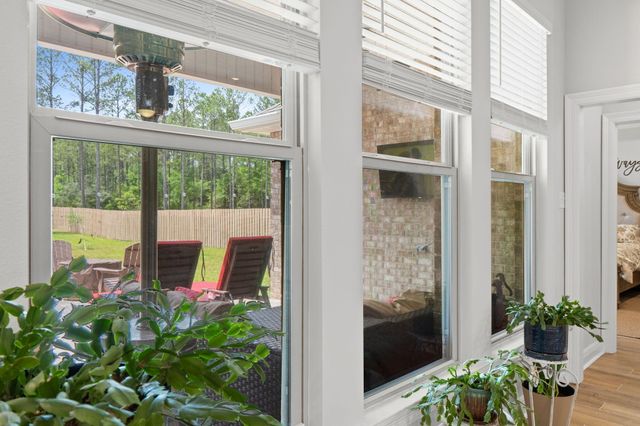 365 Kaleidoscope Cove, Freeport, FL 32439