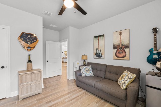 365 Kaleidoscope Cove, Freeport, FL 32439