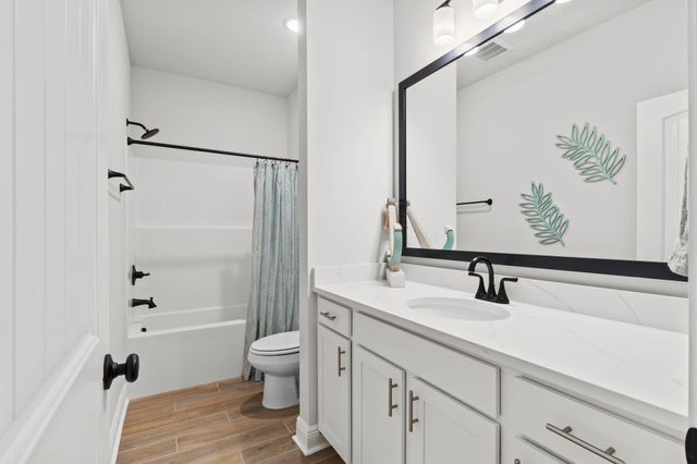 365 Kaleidoscope Cove, Freeport, FL 32439