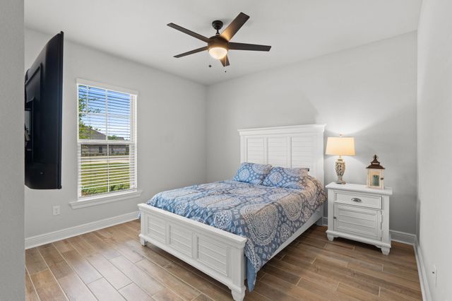 365 Kaleidoscope Cove, Freeport, FL 32439