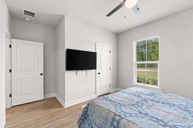 365 Kaleidoscope Cove, Freeport, FL 32439