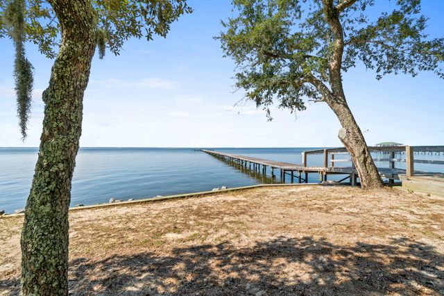 365 Kaleidoscope Cove, Freeport, FL 32439