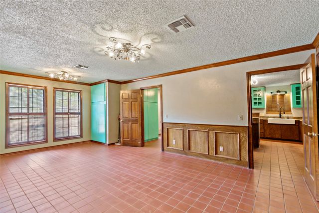 3165 Stacy Lane, Paris, TX 75460