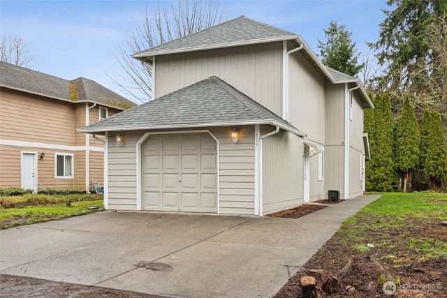 317 SE 3rd Street, South Prairie, WA 98385