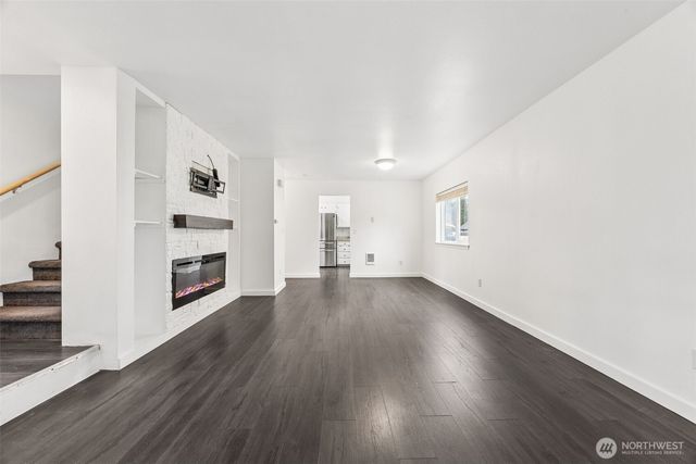 317 SE 3rd Street, South Prairie, WA 98385