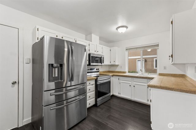 317 SE 3rd Street, South Prairie, WA 98385