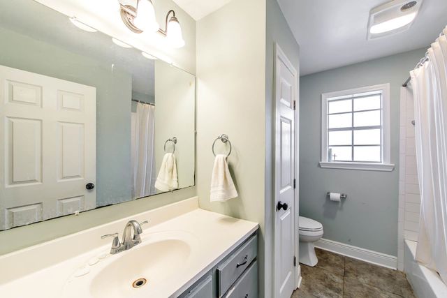2908 Creole Dr, Houma, LA 70364