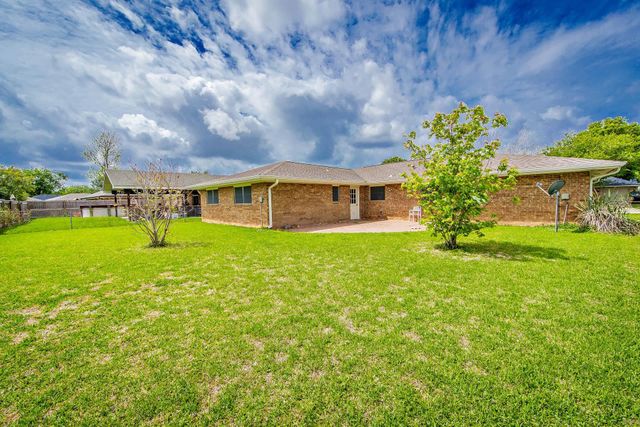 2908 Creole Dr, Houma, LA 70364