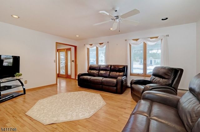 174 Crescent Rd, Florham Park Boro, NJ 07932