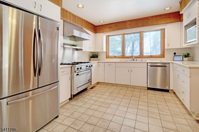 174 Crescent Rd, Florham Park Boro, NJ 07932