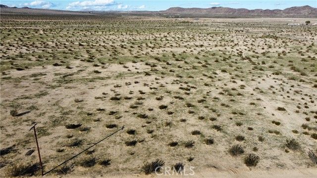 4 Sunflower Road, Joshua Tree, CA 92252