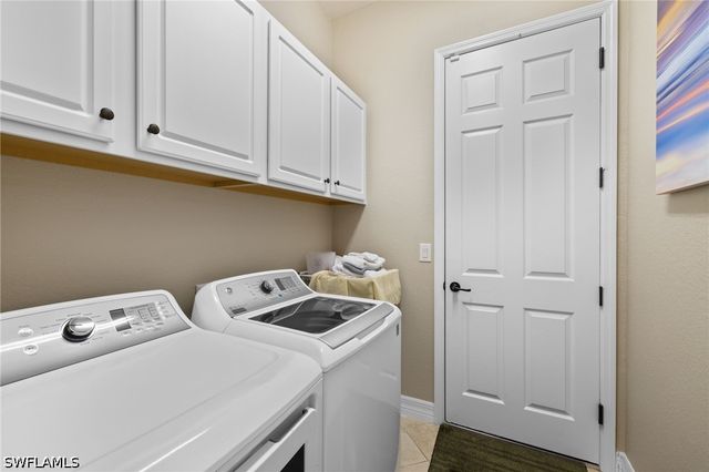 28137 Edenderry CT, Bonita Springs, FL 34135