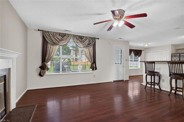 6202 Glenrose DR, Suffolk, VA 23435