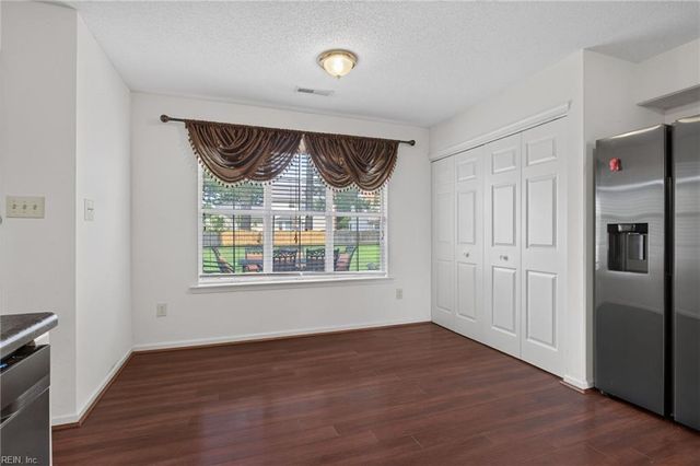 6202 Glenrose DR, Suffolk, VA 23435