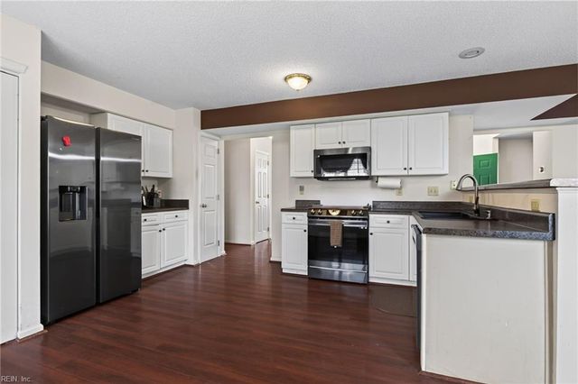 6202 Glenrose DR, Suffolk, VA 23435