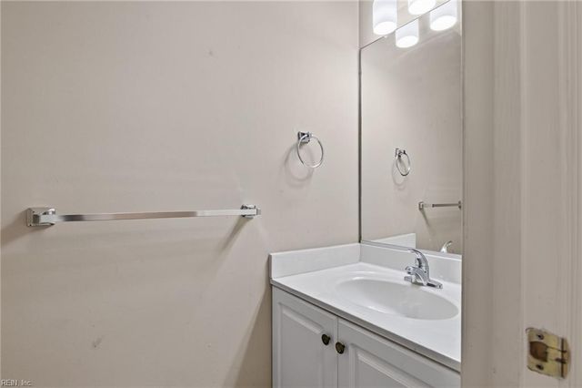6202 Glenrose DR, Suffolk, VA 23435
