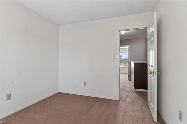 6202 Glenrose DR, Suffolk, VA 23435