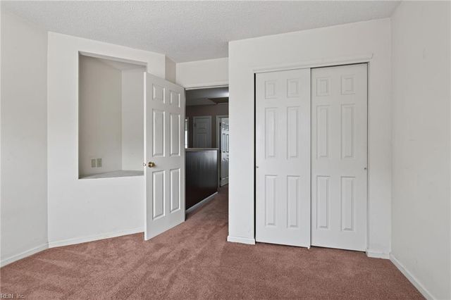 6202 Glenrose DR, Suffolk, VA 23435
